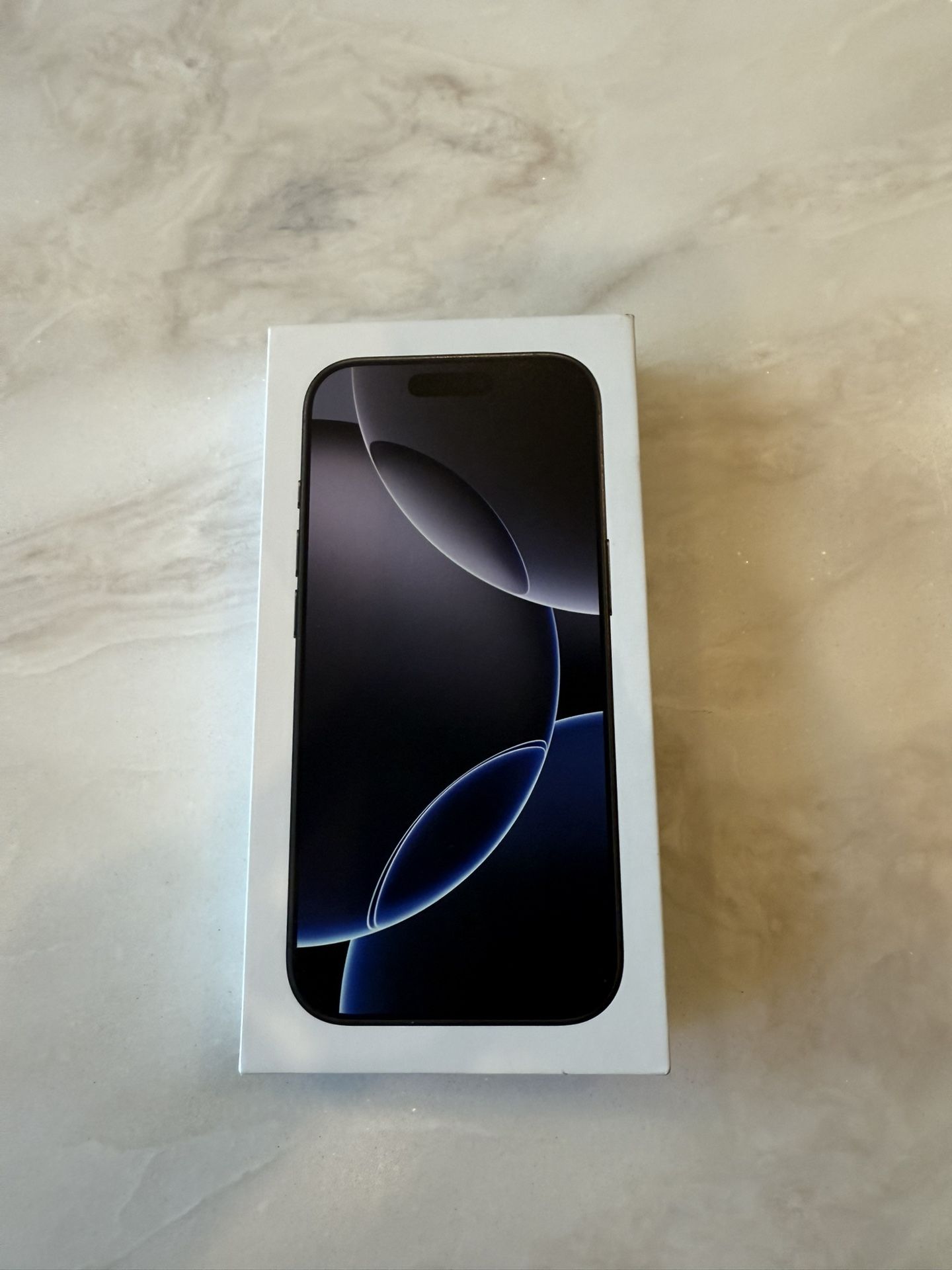 iPhone 16 Pro BOX