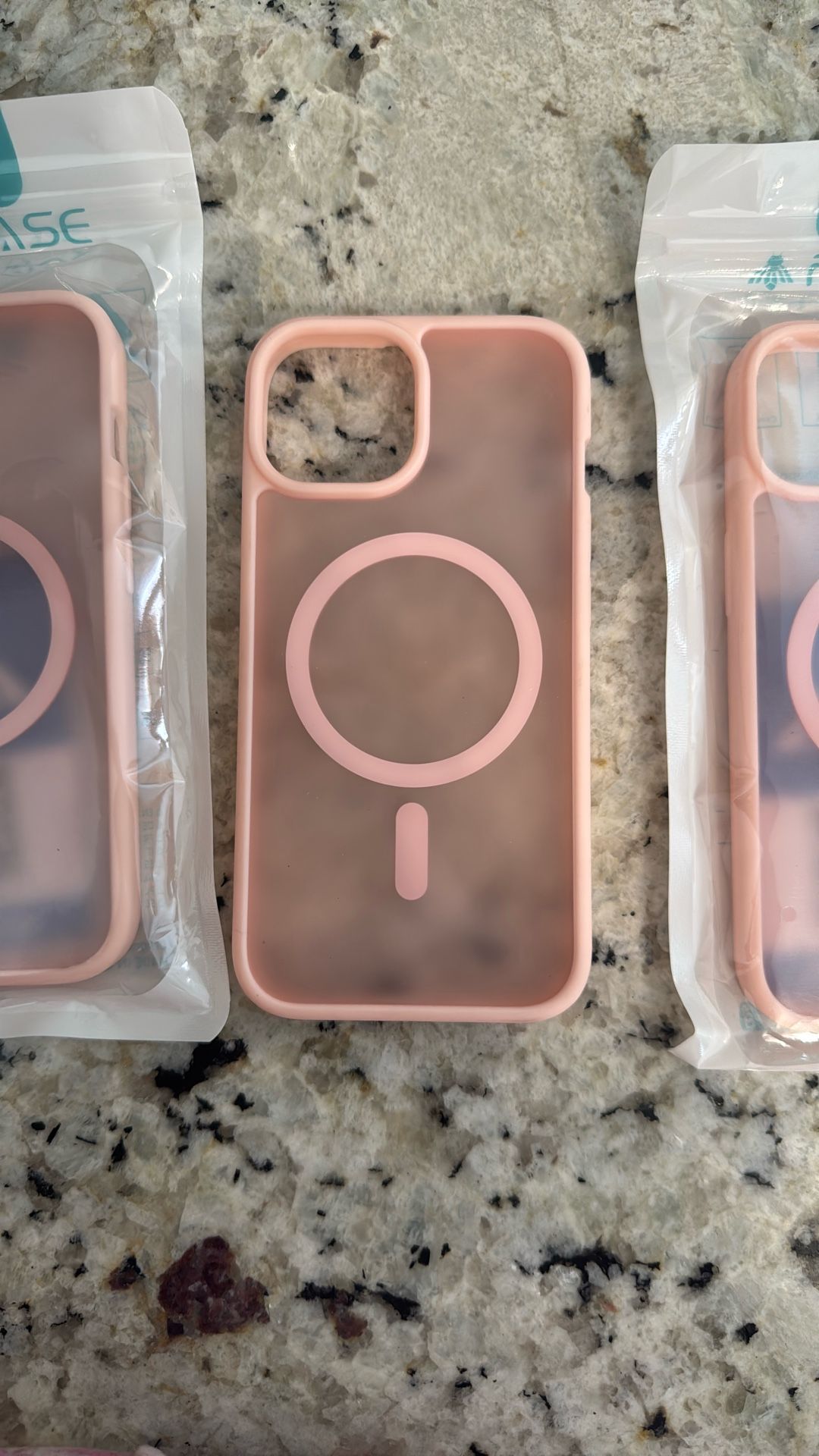 iPhone 13 14 15 pink phone case