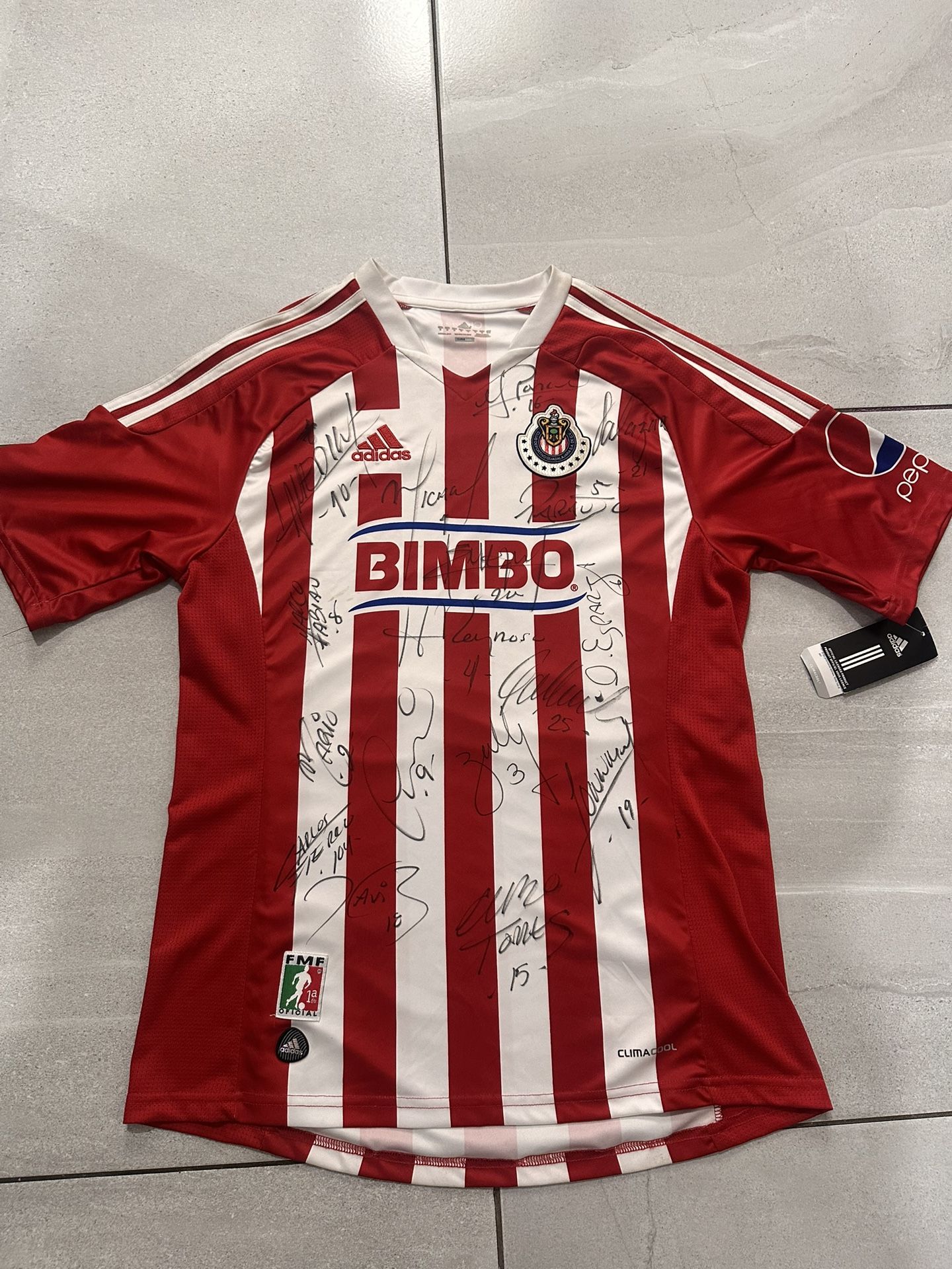 2011 Chivas De Guadalajara Jersey Signed