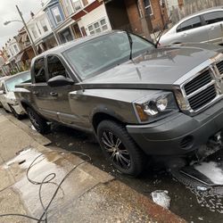 2005 Dodge Dakota V8  4.7L