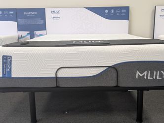 Queen open box 13" hybrid mattress