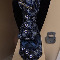 Tie