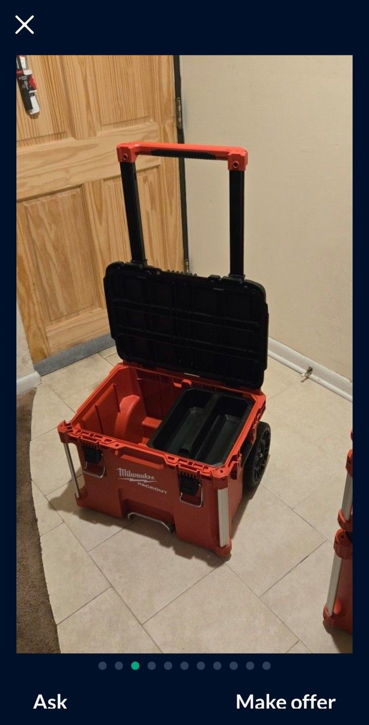 Milwaukee Packout Rolling Tool Box