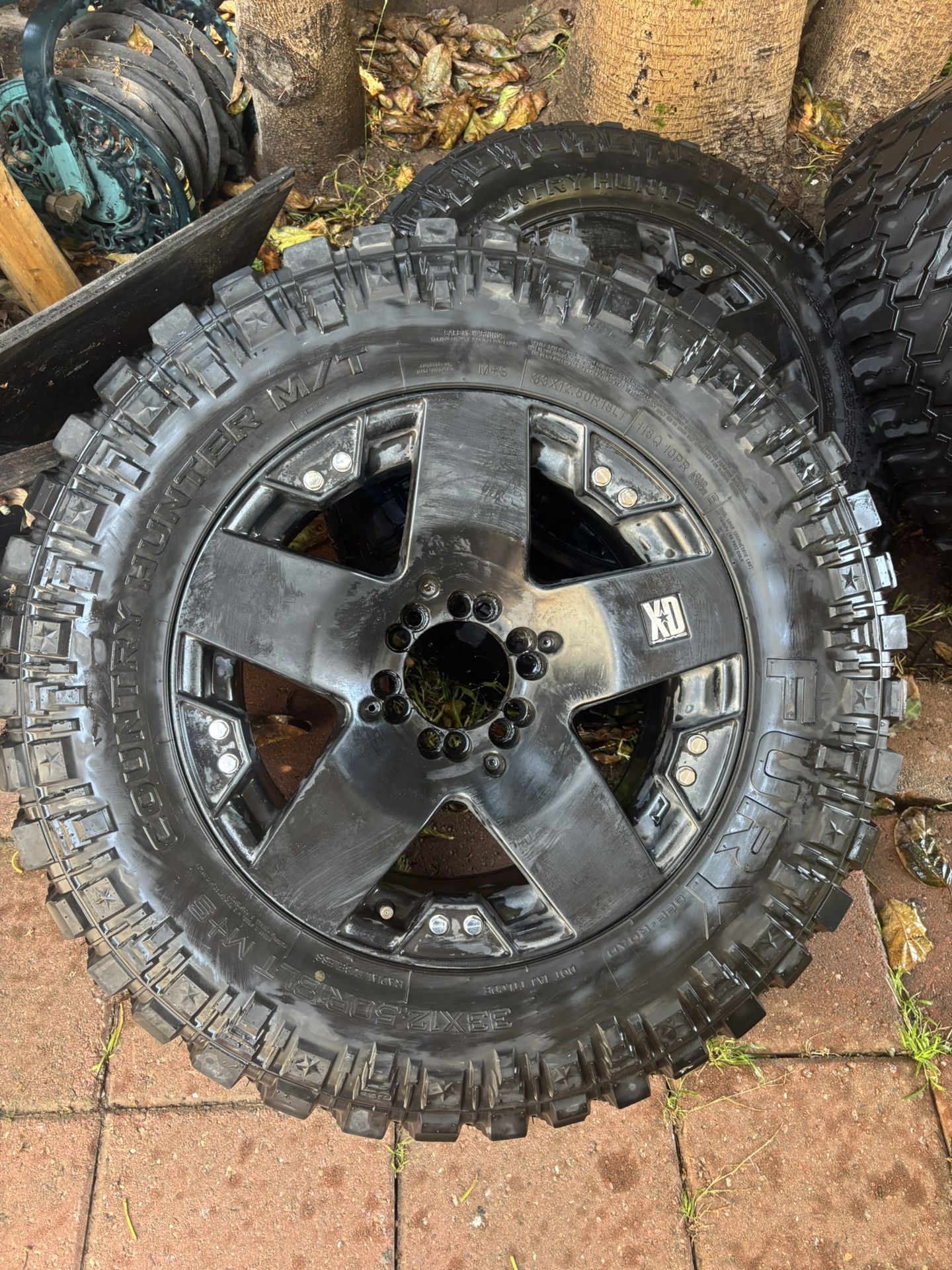 Set Of GM 6 Lug 18s On 33s