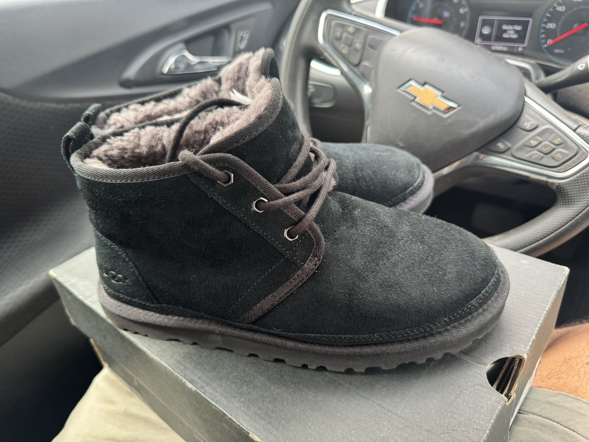 UGG Boots Men’s 8 