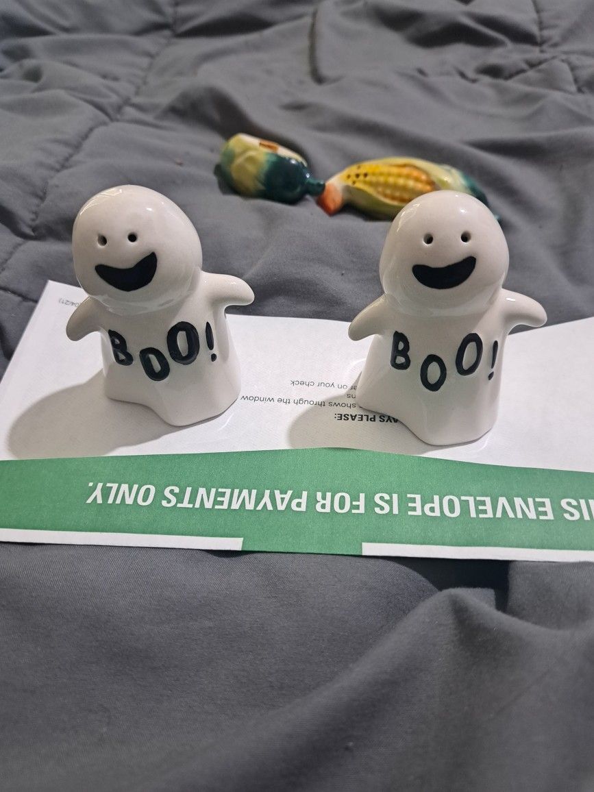Ghost Salt And Pepper Shakers