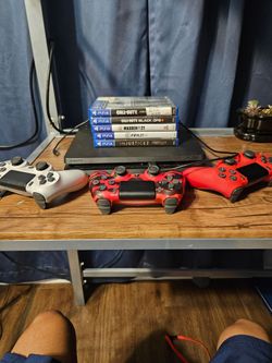 PS4 Slim Bundle with 3 Controllers and 5 Games trade only