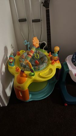 Baby bouncer and walker