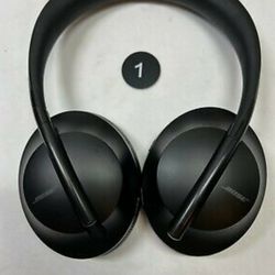 BOSE NC(noise cancelling) 700 headphones