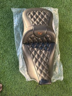 08-23 Saddleman seat for streetglide/roadking and extra back rest