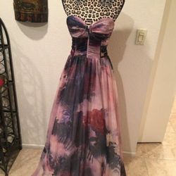 Beautiful Size 10 Formal Dress