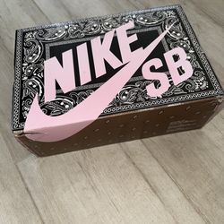 Travis Scott Nike sb dunk low