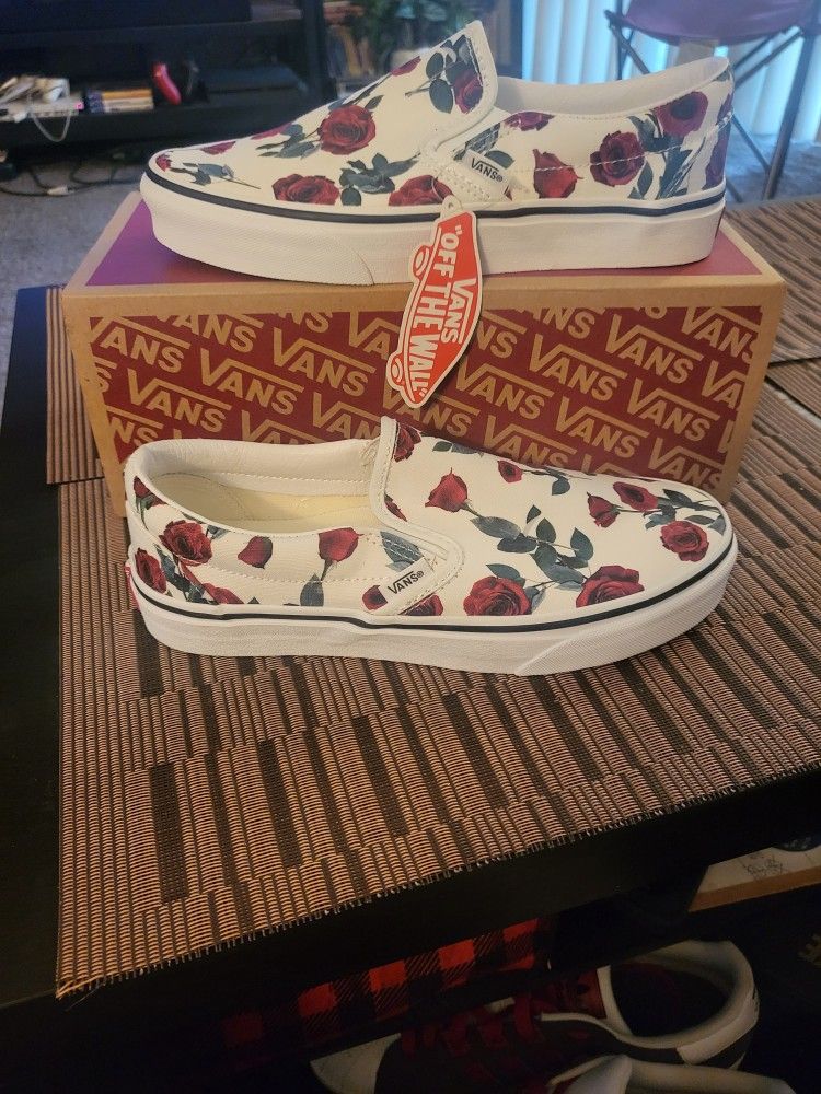 Vans Classic Slip-On skate shoes with the Red Roses/True White