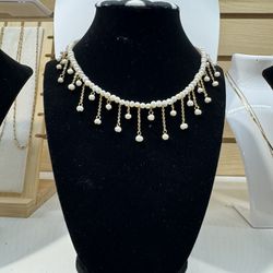 Natural Freshwater Pearls Necklace  Choker  Gold Plated 