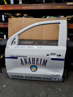 2023-2024-2025-2026 CHEVROLET COLORADO LEFT SIDE FRONT DOOR OEM USED #12504