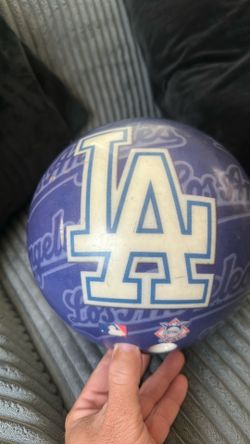 Dodger bowling ball 10 Lbs