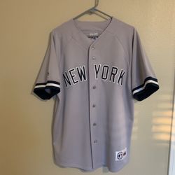 Men Majestic Vintage New York Yankees Jersey Gray Large. Used Good Condition.