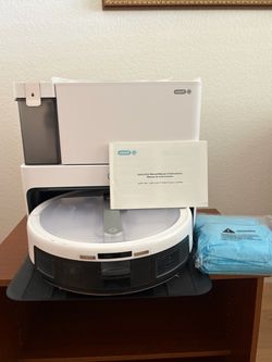 Robot vacuum and mop