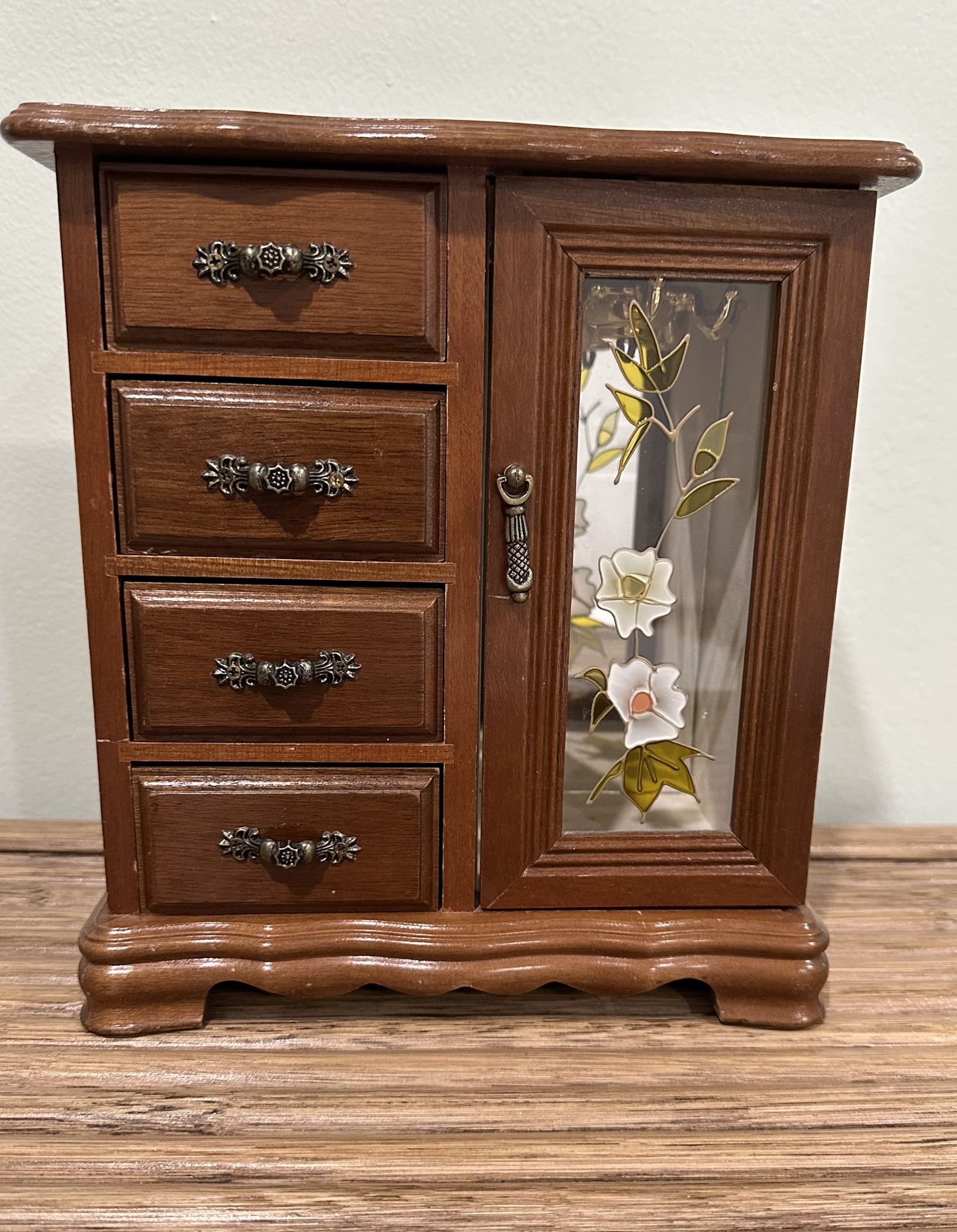 Jewellery box