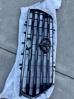 Toyota Seqouia Front Grille