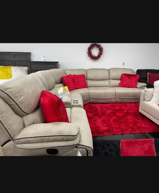 *June Sale Event!!!*---Trendy Alejandra Mocha Microfiber Reclining Sectional Sofa---Delivery And Financing Available🫡