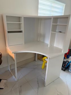 White Corner Desk with Built-In Shelving