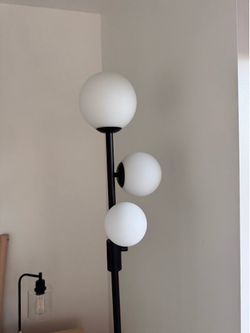 3 globe floor lamp