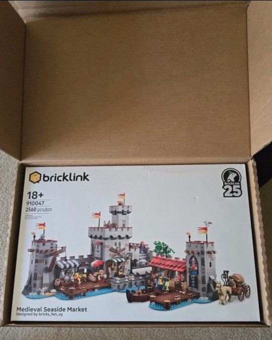 Brinklink Medieval Seaside Market (Lego)