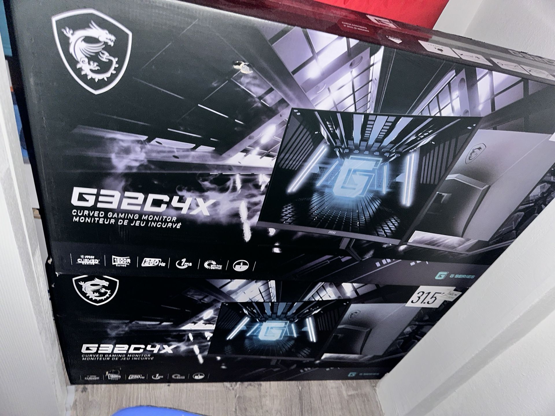 Curved Gaming Monitor