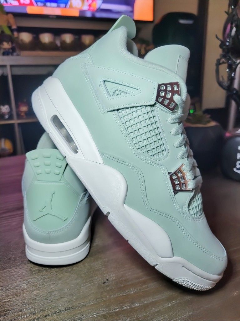 JORDAN 4 RETRO 'ABUNDANCE/SEAFOAM' (WOMEN'S) (2025) (NO BOX)