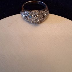 Vintage Diamond Ring, Gorgeous!!! on Solid White Gold, Stunning Design from the Golden Era of Grandma's Stash; Pictures Do Not Do Justice...