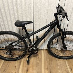 Trek 3700 Mountain Bikes