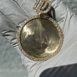14k Yellow Gold Diamond Pendant!** OBO Over 7k Must go  by Friday 6/6/25