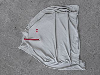Under Armour Grey quarter zip Size L