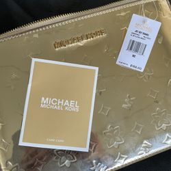 Michael Kors Jet Set Travel Wristlet 
