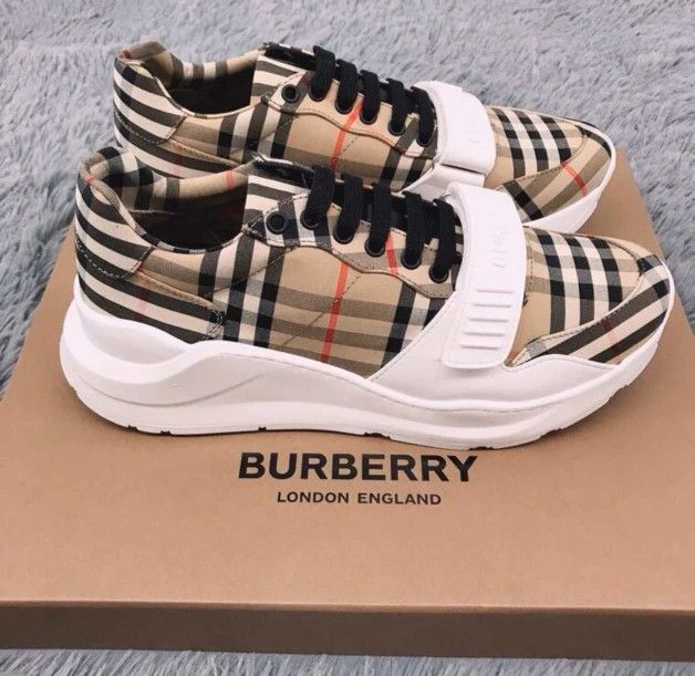 Burberry Vintage Check SneakerSize: 38 (7.5us)