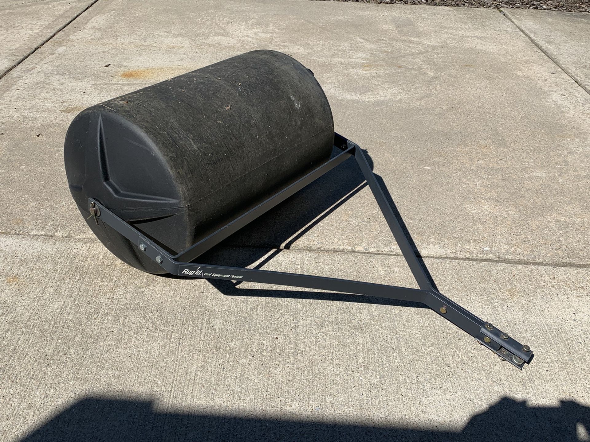 Rugid Yard System Lawn Roller 18x24