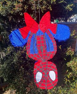 Spiderman piñatas