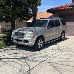 2005 Ford Explorer Limited Edition 