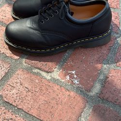 Men’s Dr Martens 8053 Napa Soft Leather (Size 11)
