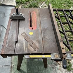 Craftsman 10" Belt Drive Table Saw + Many Blades + Dado Set