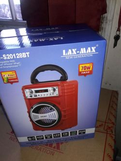 Cocina pequeña con Bluetooth radio
