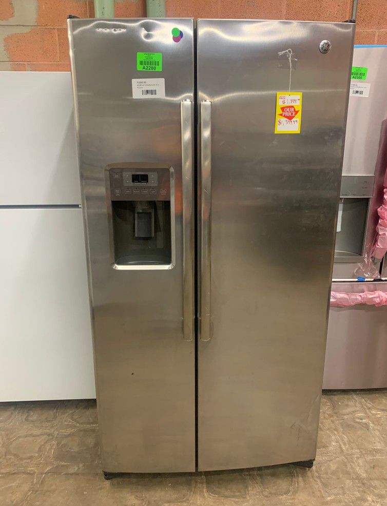 GE GSS25LSLSS 25.3-cu ft Refrigerator HQ