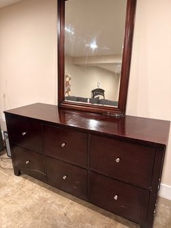 Queen bedroom 5 pieces