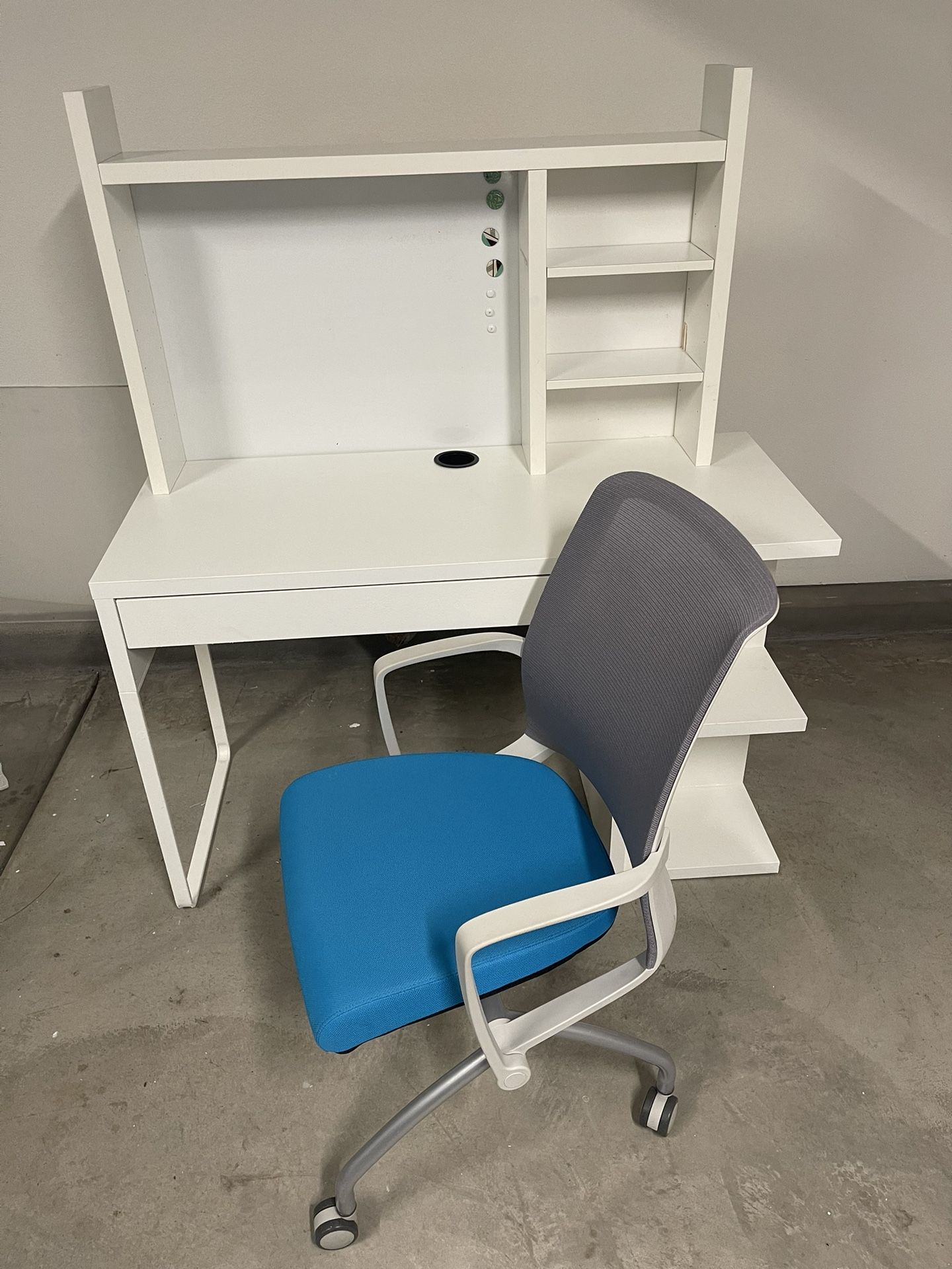Ikea Desk, Top Hutch Chair Bundle 