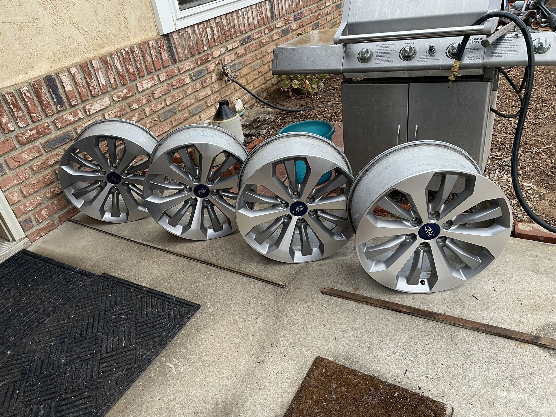 18” Ford/Lincoln Navigator Rims