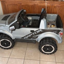 Ford Raptor Ride On Toy