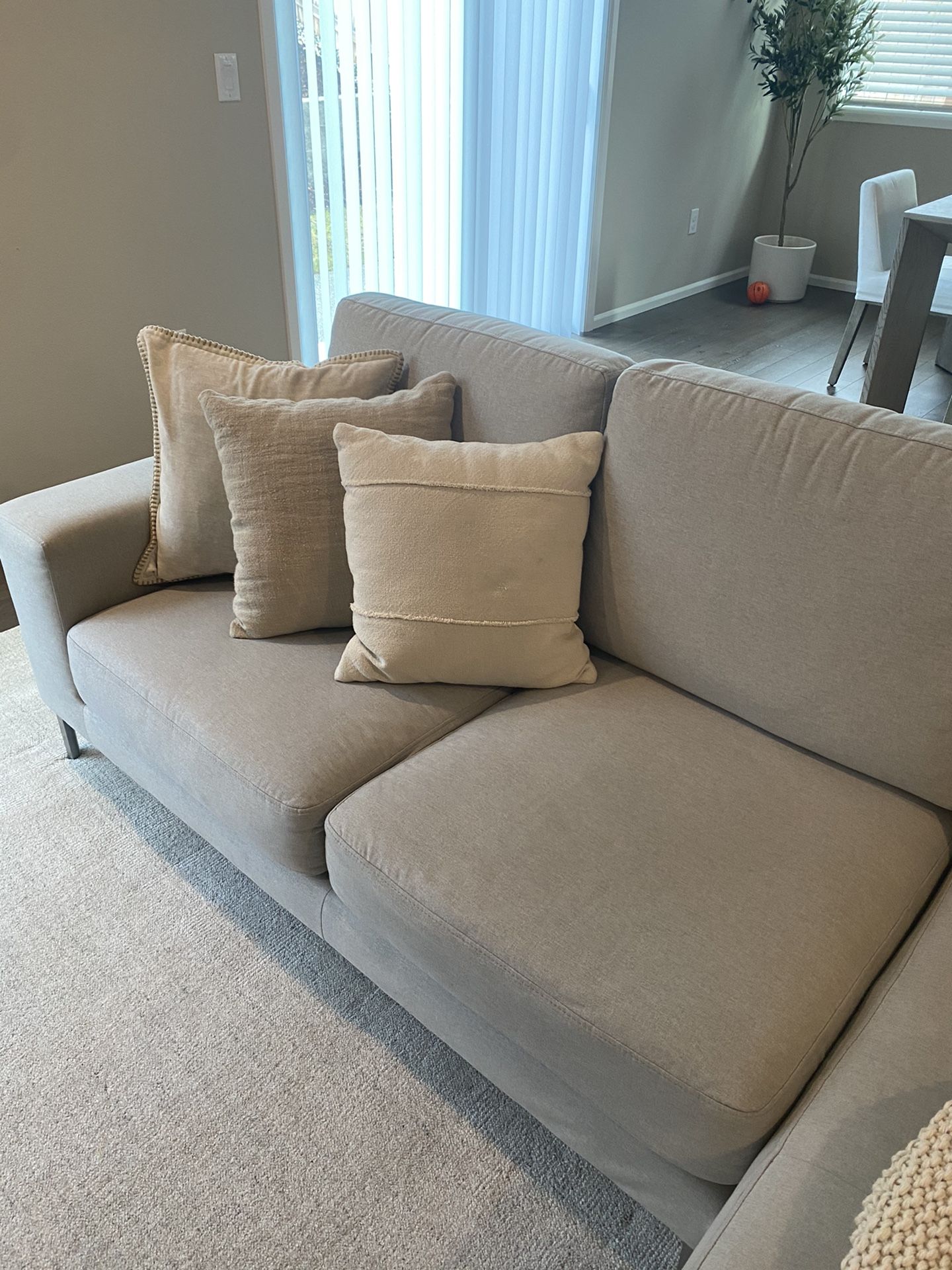 Dania Couch With Loveseat
