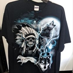 Native American skull and wolves short sleeve black T-shirt, size XL.