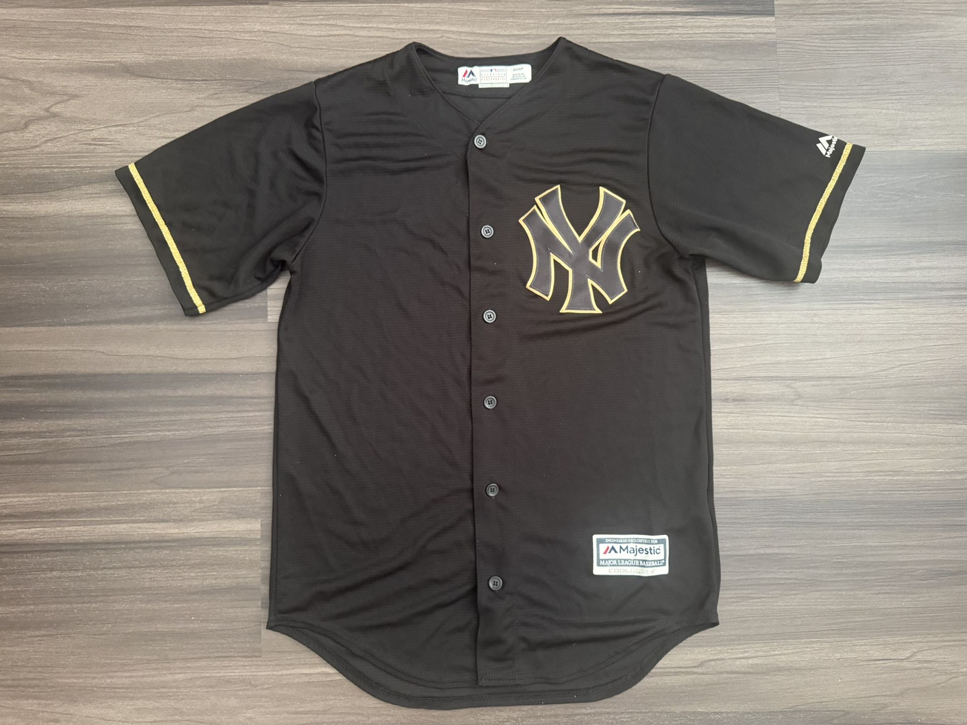 Majestic Cool Base New York Yankees Black/Gold Jersey Men’s Small